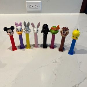 8 Vintage Pez Dispensers Mickey Mouse, Bugs Bunny, Tweetie, Darth Vader & Ninja